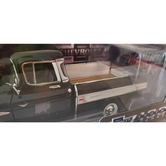 Auto World 1957 Chevy Cameo Pickup 1:18 Scale Jet Black NIB - Picture 3 of 7